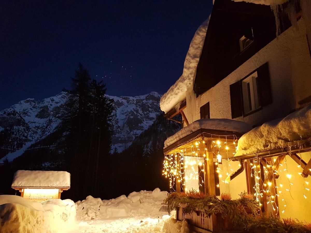 Hotel Ristorante Genzianella مادونا دي كامبيليو المظهر الخارجي الصورة