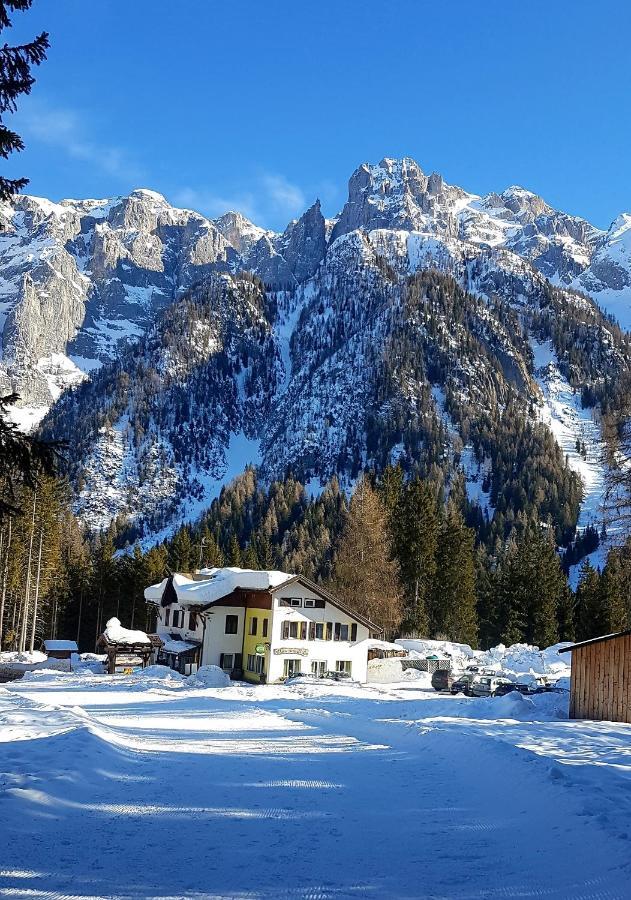 Hotel Ristorante Genzianella مادونا دي كامبيليو المظهر الخارجي الصورة